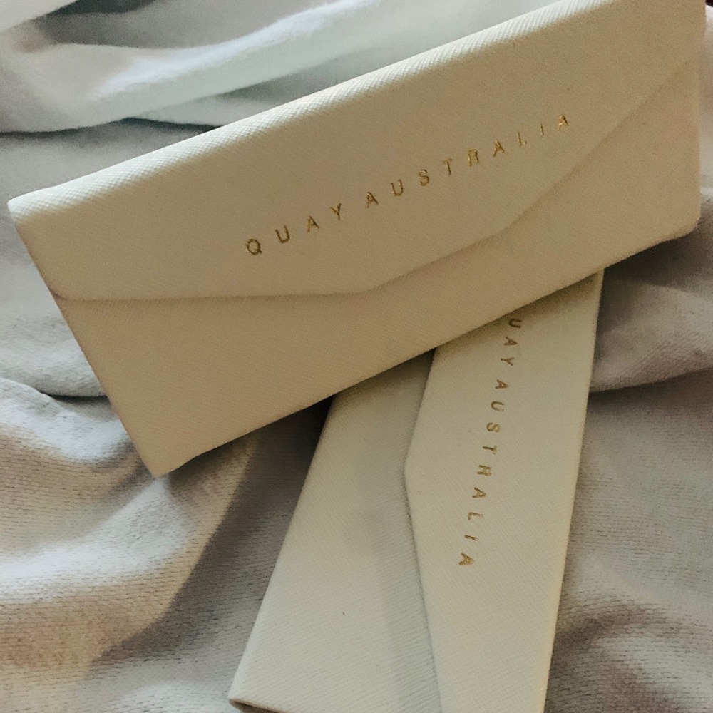 2- Brand New Quay TRI FOLD CASE bundle